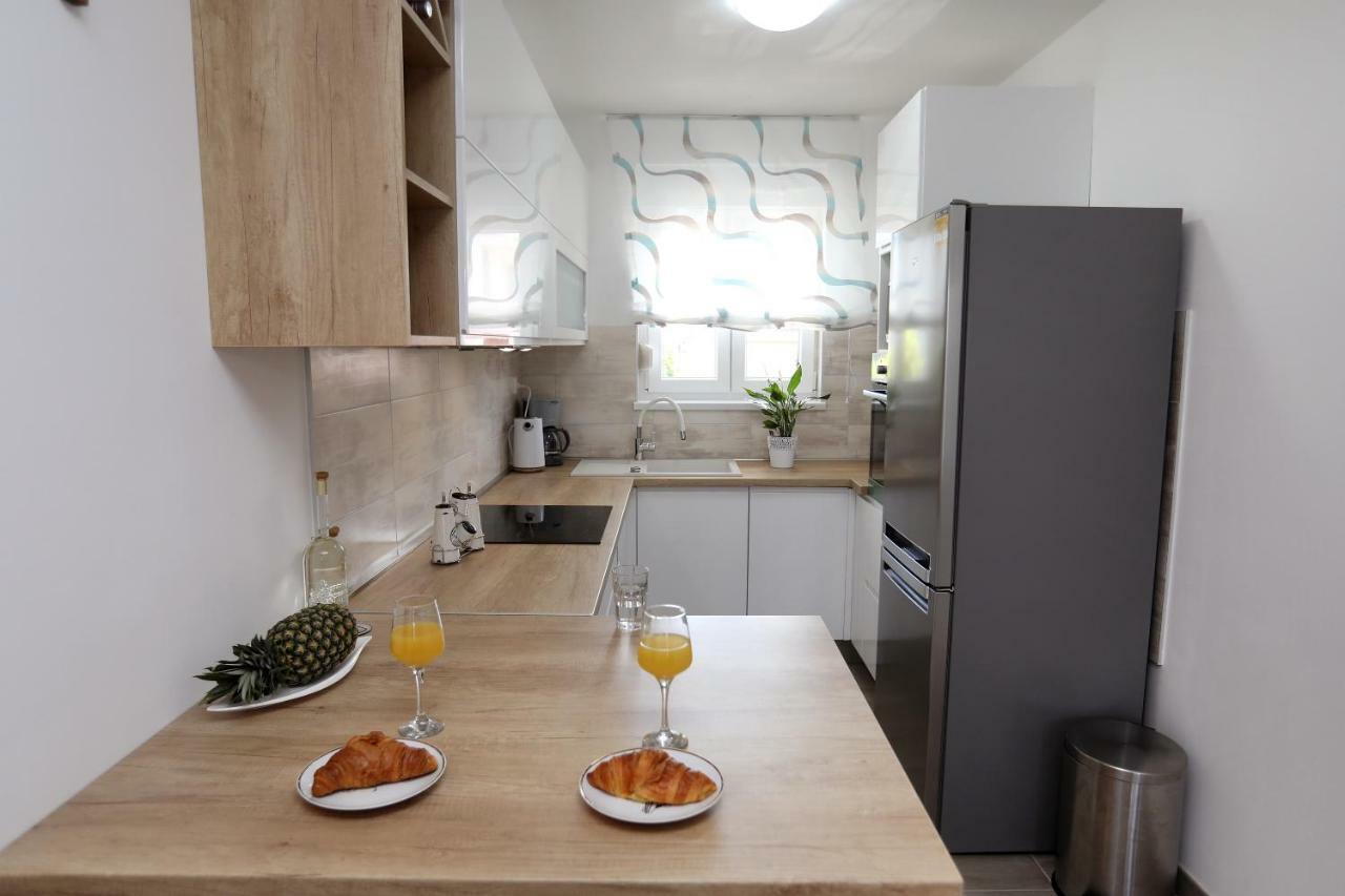 Apartment Little Marijeta Трогир Экстерьер фото
