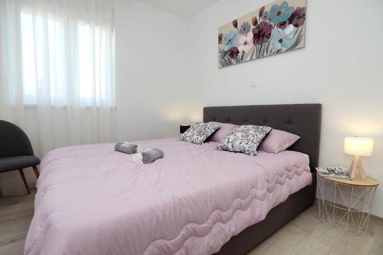 Apartment Little Marijeta Трогир Экстерьер фото